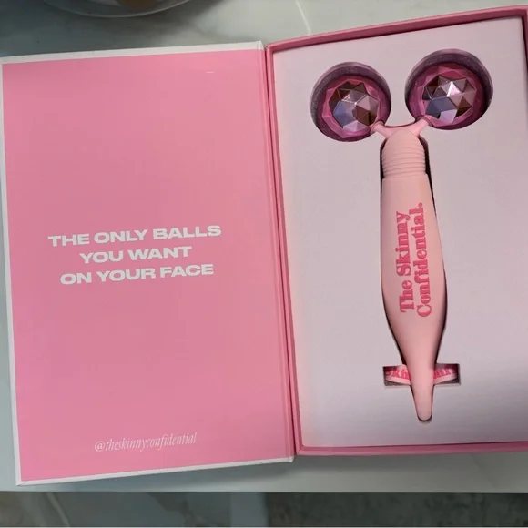 The Skinny Confidential Pink Facial Roller
